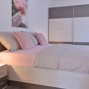 Piano Apartament